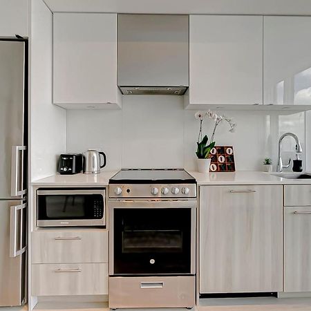 The Cityscape By Instant Suites - Penthouse Unit Торонто Екстер'єр фото
