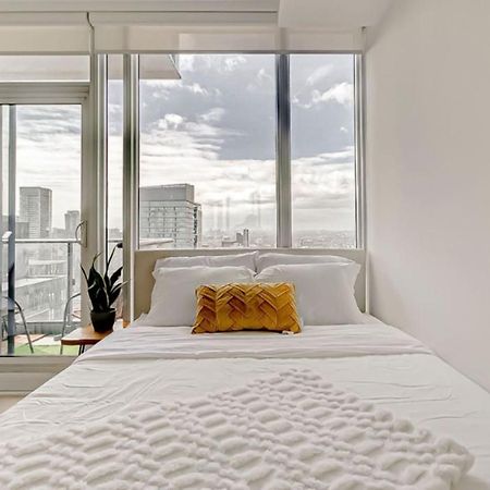 The Cityscape By Instant Suites - Penthouse Unit Торонто Екстер'єр фото