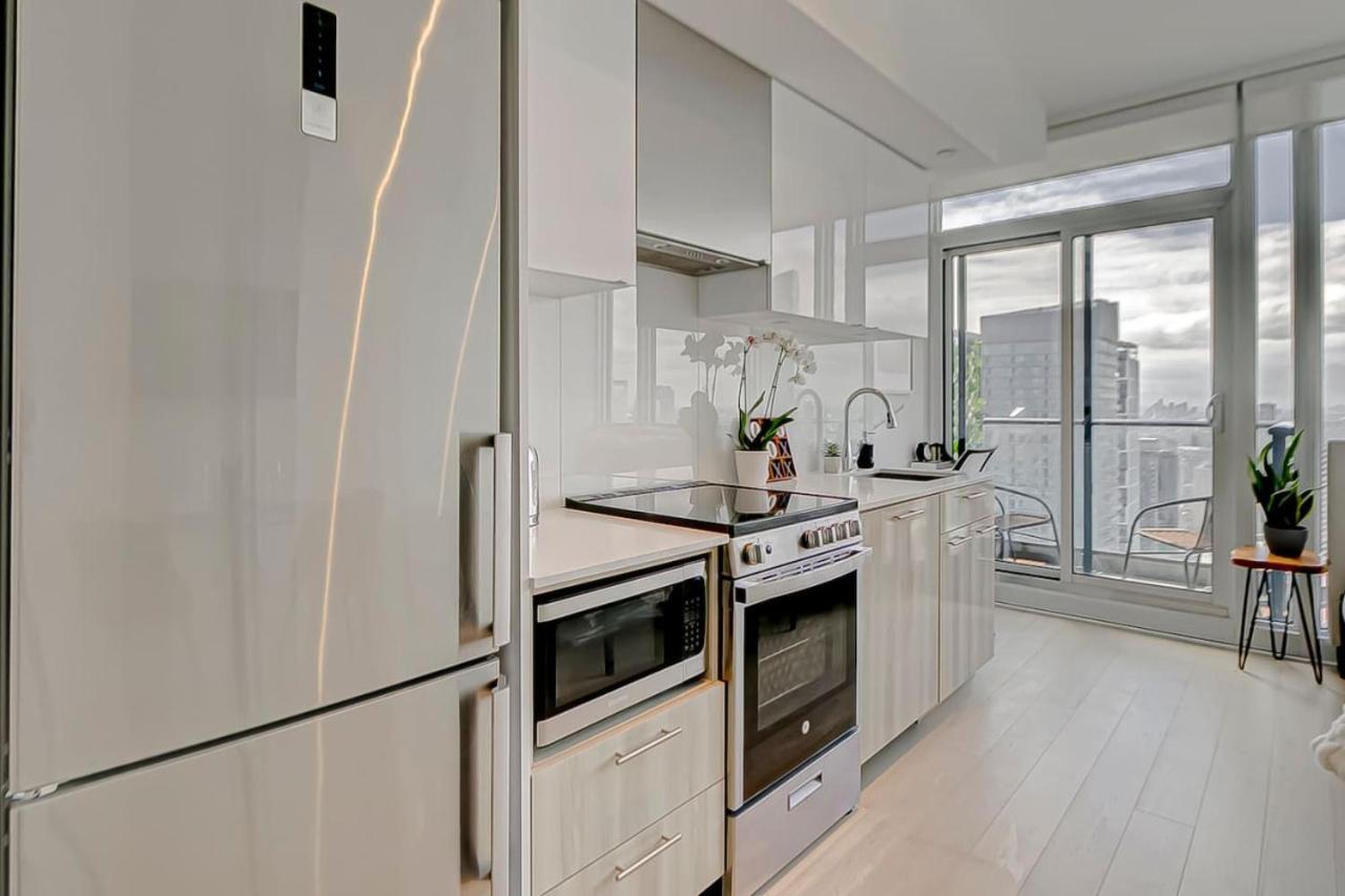 The Cityscape By Instant Suites - Penthouse Unit Торонто Екстер'єр фото