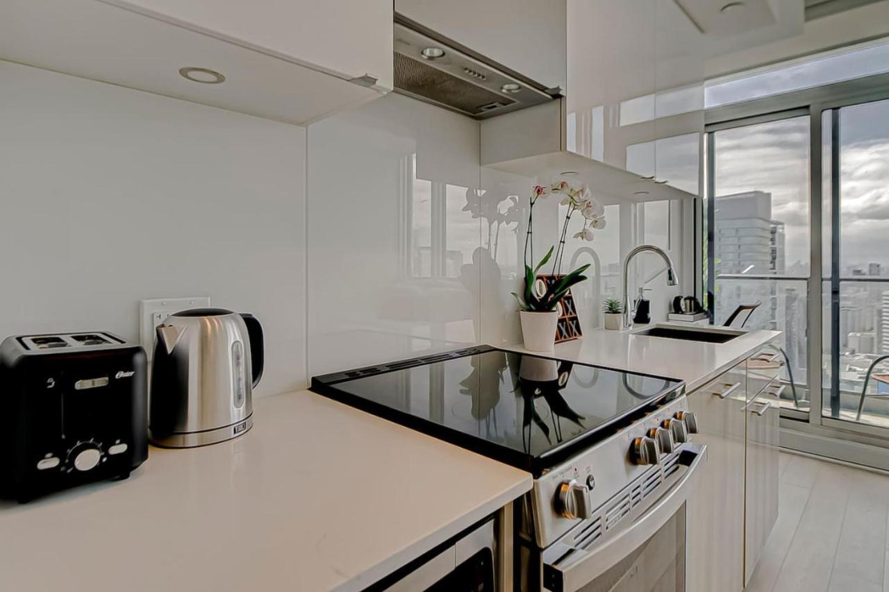 The Cityscape By Instant Suites - Penthouse Unit Торонто Екстер'єр фото