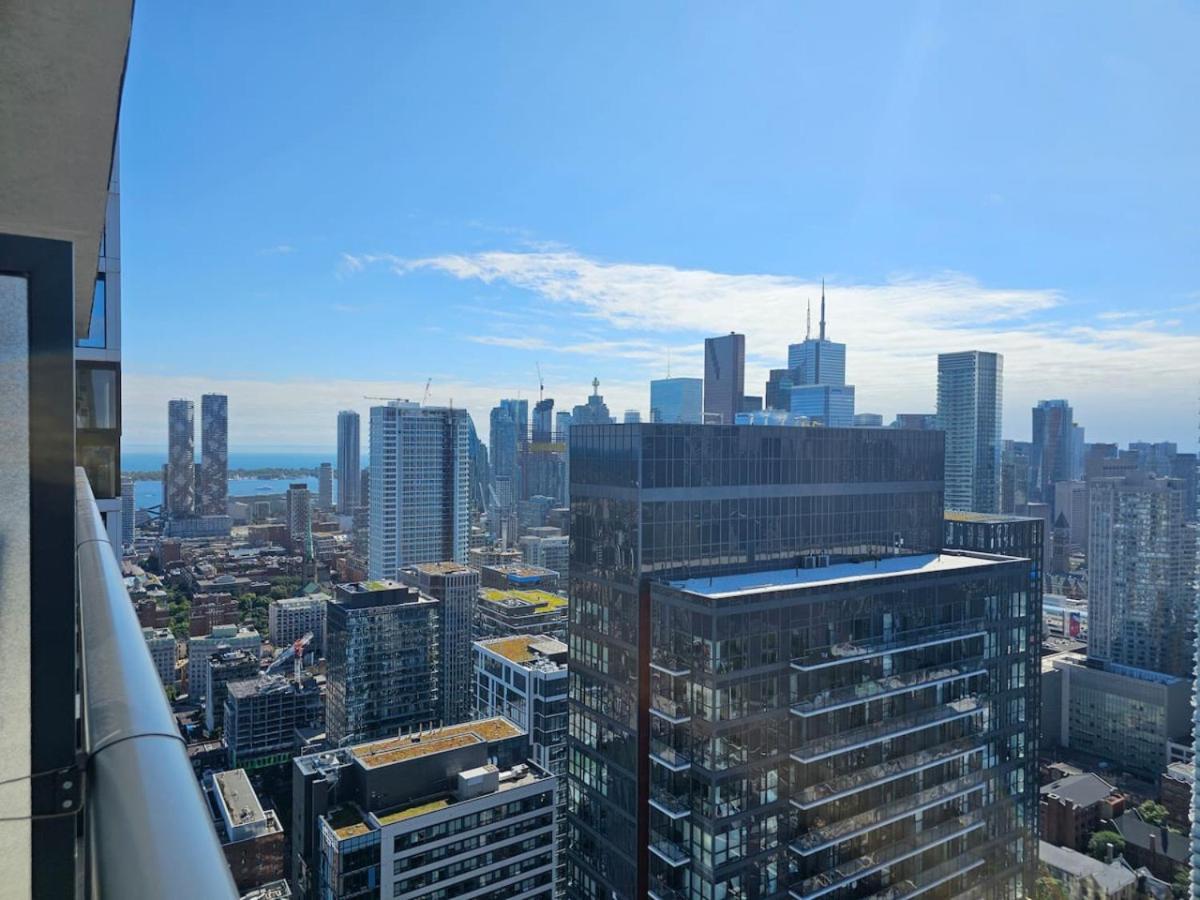 The Cityscape By Instant Suites - Penthouse Unit Торонто Екстер'єр фото